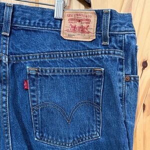 Levi's Classic Straight women's 550 Jeans in Deep Blue